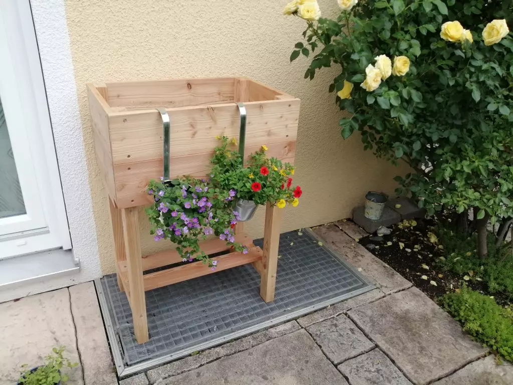 Hochbeet Lärche für Balkon und Terrasse